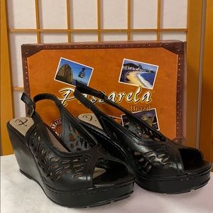 Passarela Brazil Black Wedge Sandals Sz 9